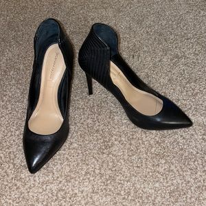 BCBG MAXAZRIA black pointed toe heels NWOT